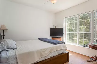 1284 Point East Cir, Gulf Breeze, FL 32563 - Photo 11