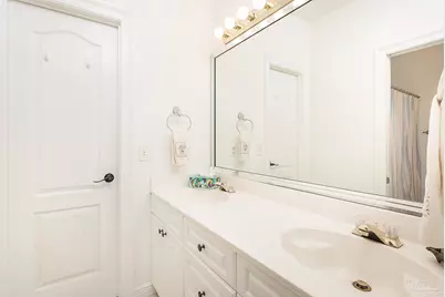 1284 Point East Cir, Gulf Breeze, FL 32563 - Photo 9