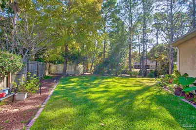 1284 Point East Cir, Gulf Breeze, FL 32563 - Photo 35
