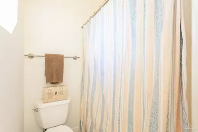 1284 Point East Cir, Gulf Breeze, FL 32563 - Photo 13