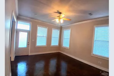 1149 N Guillemard St, Pensacola, FL 32501 - Photo 9