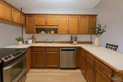 40 Baybridge Dr #J, Gulf Breeze, FL 32561 - Photo 9