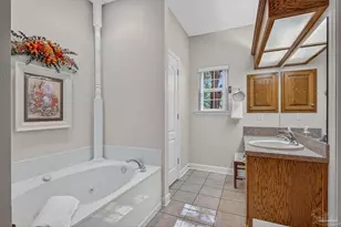 5685 Nicklaus Ln, Milton, FL 32570 - Photo 13