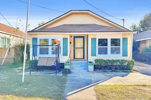 1007 W Wright St, Pensacola, FL 32502 - Photo 1