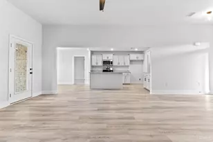 1884 Summer Pecan Dr, Cantonment, FL 32533 - Photo 3