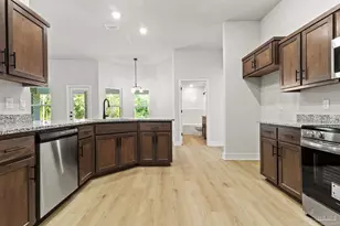 1880 Summer Pecan Dr, Cantonment, FL 32533 - Photo 5