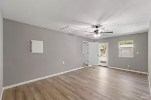 6494 Kennington Cir, Milton, FL 32570 - Photo 17