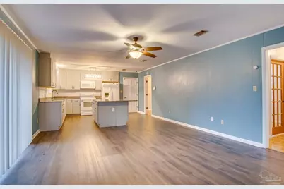 1400 N D St, Pensacola, FL 32501 - Photo 9