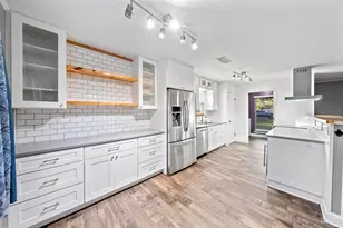 10205 N Loop Rd, Pensacola, FL 32507 - Photo 7