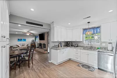 405 Poinciana Dr, Gulf Breeze, FL 32561 - Photo 3