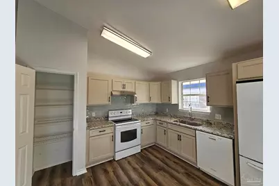 28 Easton St, Cantonment, FL 32533 - Photo 5