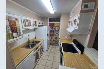 2303 W Michigan Ave #B10, Pensacola, FL 32526 - Photo 1