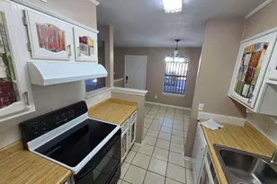 2303 W Michigan Ave, Pensacola, FL 32526 - Photo 3