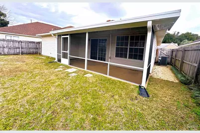 319 Mirabelle Dr, Pensacola, FL 32514 - Photo 15