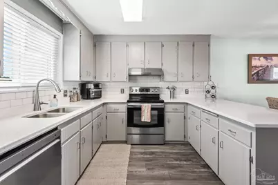 3240 Quietwater Ln, Gulf Breeze, FL 32563 - Photo 19