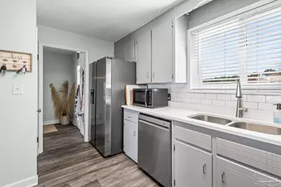 3240 Quietwater Ln, Gulf Breeze, FL 32563 - Photo 21