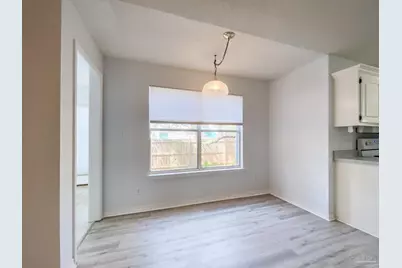 5917 N Bay Point Dr, Pensacola, FL 32507 - Photo 15