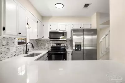 2028 Americus Ave #8, Pensacola, FL 32507 - Photo 7