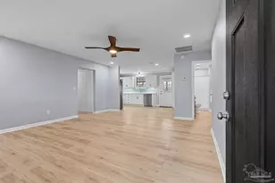 5968 Capitol Dr, Gulf Breeze, FL 32563 - Photo 11