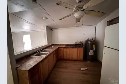 5449 Wales Ave, Pensacola, FL 32526 - Photo 11