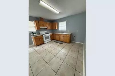 3426 1/2 Luke St, Pensacola, FL 32505 - Photo 5