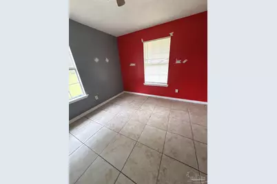 3426 1/2 Luke St, Pensacola, FL 32505 - Photo 9