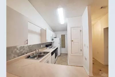 2527 Trailwood Dr, Cantonment, FL 32533 - Photo 3