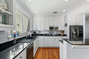 605 Chesapeake Dr, Gulf Breeze, FL 32561 - Photo 15