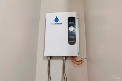 6366 W Fairfied Dr #C, Pensacola, FL 32506 - Photo 11