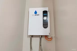 6366 W Fairfied Dr, Pensacola, FL 32506 - Photo 11