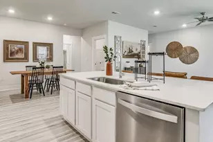 8035 Fox Hunt Dr, Milton, FL 32583 - Photo 3