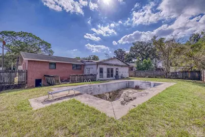 725 Gentian Dr, Pensacola, FL 32503 - Photo 13