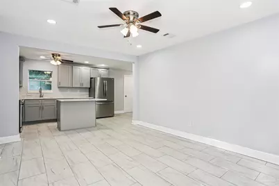 212 Shadowlawn Ln, Pensacola, FL 32507 - Photo 3