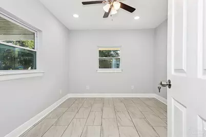 212 Shadowlawn Ln, Pensacola, FL 32507 - Photo 11