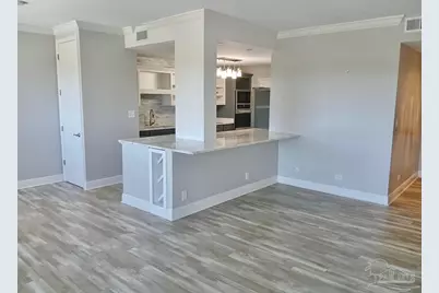 825 Bayshore Dr #1002, Pensacola, FL 32507 - Photo 11