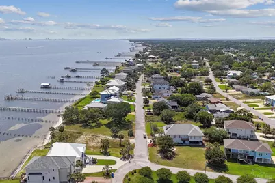 3375 Edgewater Dr, Gulf Breeze, FL 32563 - Photo 9