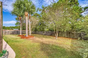 8092 Hartington Dr, Navarre, FL 32566 - Photo 15