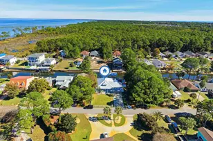 1688 College Pkwy, Gulf Breeze, FL 32563 - Photo 11