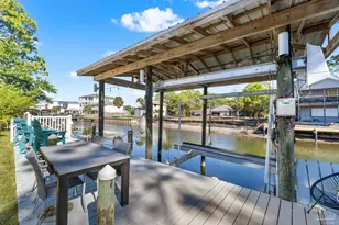 1688 College Pkwy, Gulf Breeze, FL 32563 - Photo 51