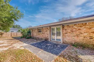 4015 Burbank Dr, Pensacola, FL 32504 - Photo 43