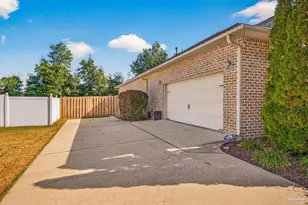 5975 Arch Ave, Pensacola, FL 32526 - Photo 3