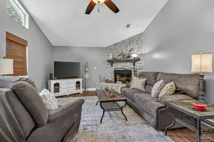 4807 Jennifer Ln, Pace, FL 32571 - Photo 9