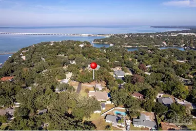 333 Valancia St, Gulf Breeze, FL 32561 - Photo 7