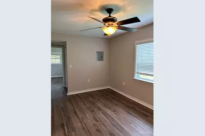 425 Well Line Rd, Cantonment, FL 32533 - Photo 5