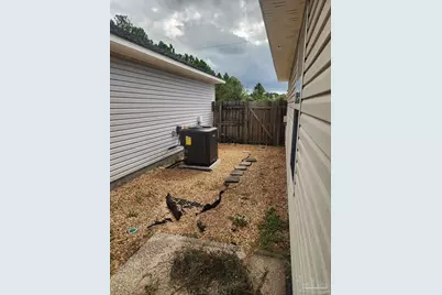 7447 Harvest Village Ct, Navarre, FL 32566 - Photo 9