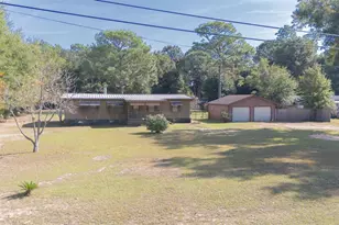 5535 Barcelona St, Milton, FL 32571 - Photo 3