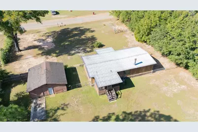 5535 Barcelona St, Milton, FL 32571 - Photo 5