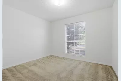 5719 N Ventura Ln, Pensacola, FL 32526 - Photo 15