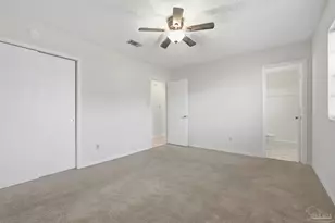 5719 N Ventura Ln, Pensacola, FL 32526 - Photo 17