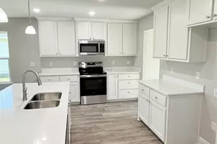 9687 Angel Oak Dr, Pensacola, FL 32526 - Photo 5